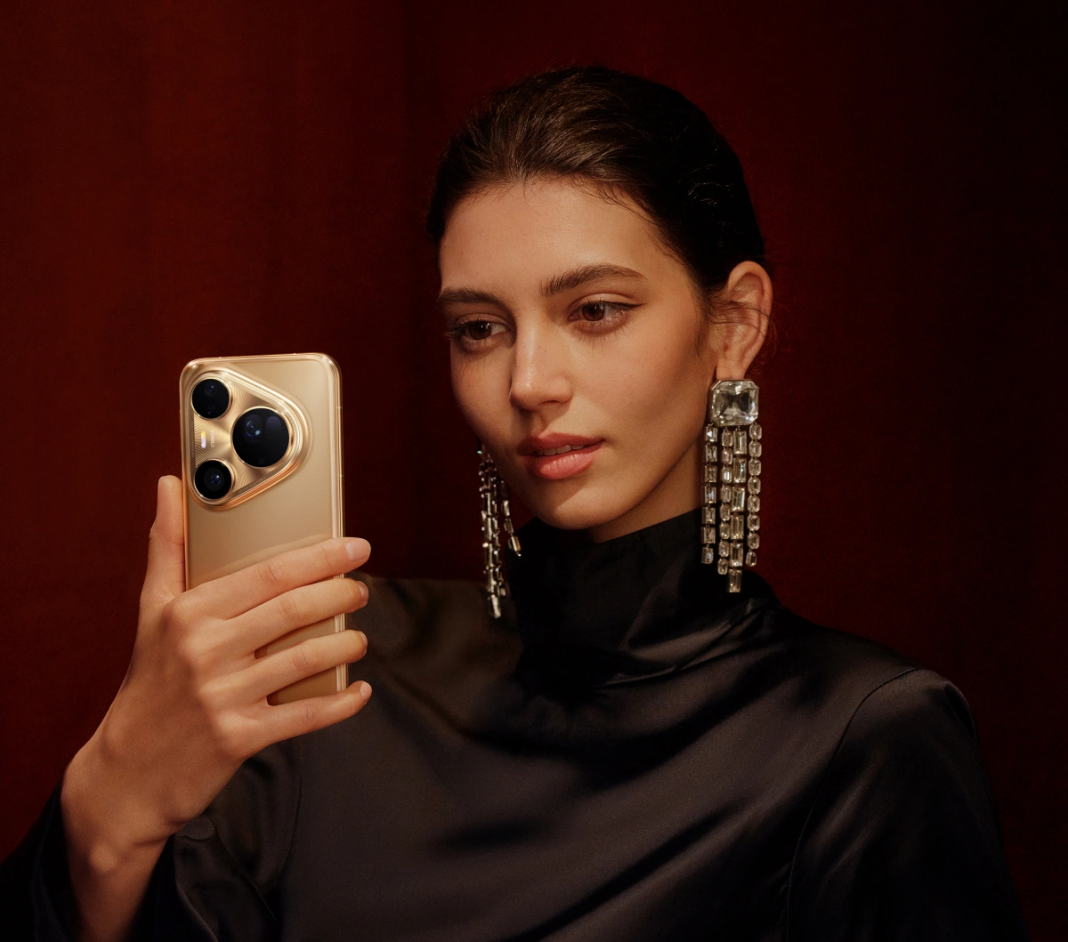 Смартфон Huawei Pura 80 Ultra 16/512Гб Сверкающий золотой (LMU-LX9). Фото 8