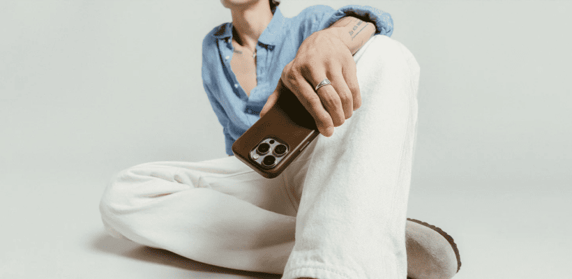 Nomad-Traditional-Leather-Case-Brown-01