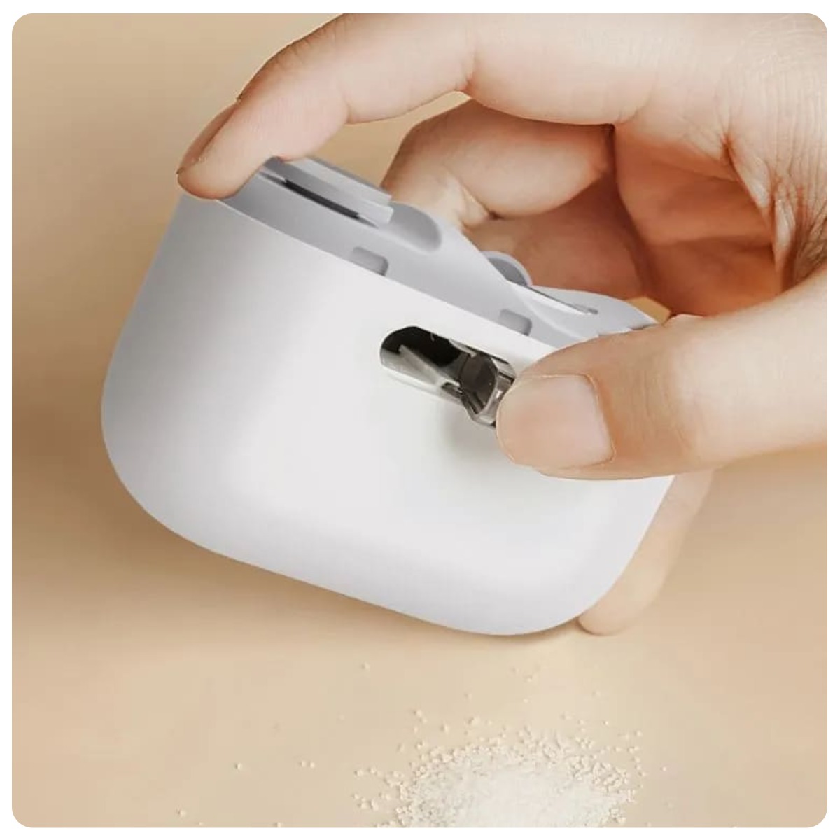 Showlon-Electric-Nail-Clipper-LQ-EDZJD01-04